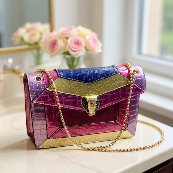 B011 Y2K Luxe Glam Multi-Color Designer-Inspired Snake Clasp Chain Bag - Picture 2 of 3